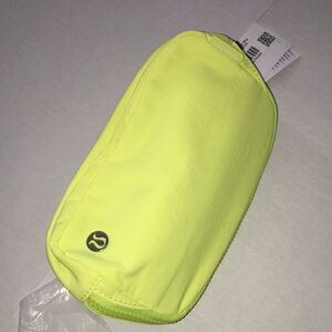NWT Lululemon Everywhere Belt Bag Elle